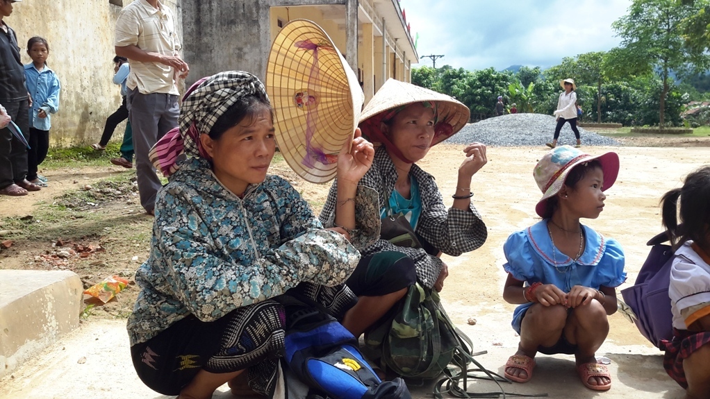Toàn cảnh chương trình cứu trợ đồng bào vùng lũ Quảng Bình của Sát cánh cùng gia đình Việt VOH