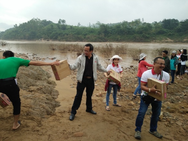 Hành trình đến với vùng lũ Quảng Trị