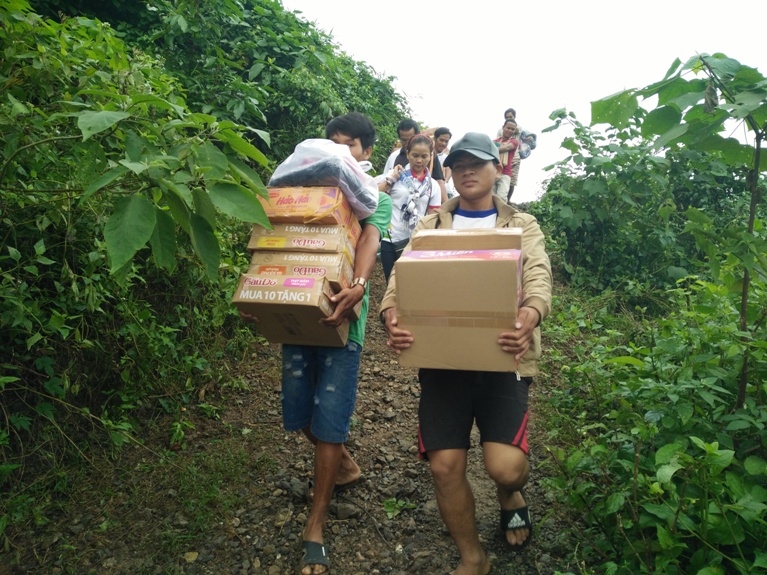 Hành trình đến với vùng lũ Quảng Trị