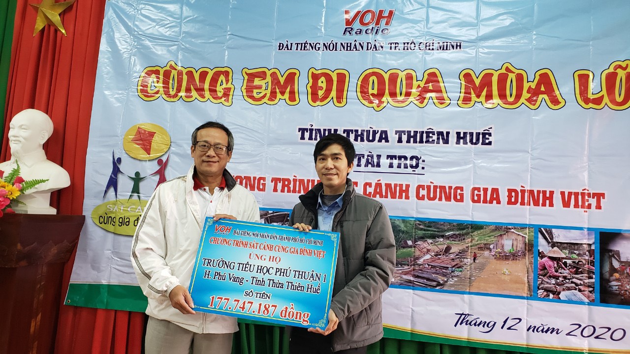 CÙNG EM ĐI QUA MÙA LŨ!