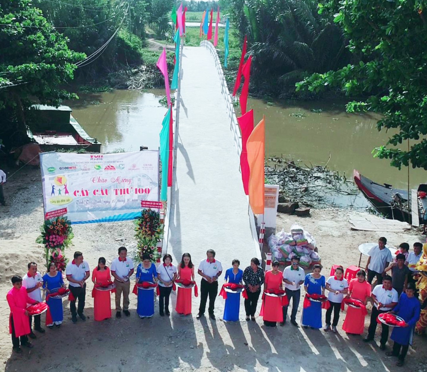 NHỊP CẦU KẾT NỐI YÊU THƯƠNG