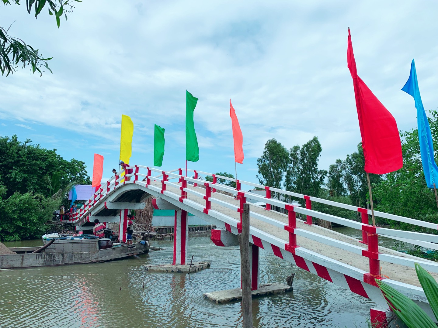 NHỊP CẦU KẾT NỐI YÊU THƯƠNG