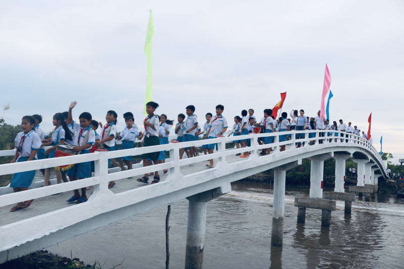 NHỊP CẦU KẾT NỐI YÊU THƯƠNG