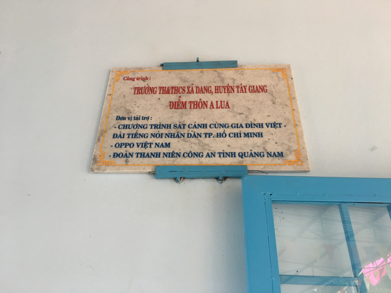 NHỮNG MÁI TRƯỜNG THƯƠNG YÊU