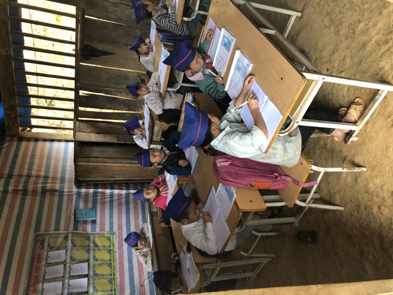 NHỮNG MÁI TRƯỜNG THƯƠNG YÊU