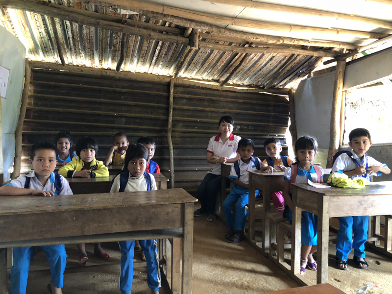 NHỮNG MÁI TRƯỜNG THƯƠNG YÊU