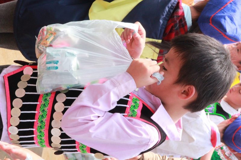 NHỮNG MÁI TRƯỜNG THƯƠNG YÊU