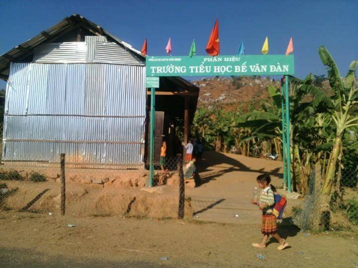 NHỮNG MÁI TRƯỜNG THƯƠNG YÊU