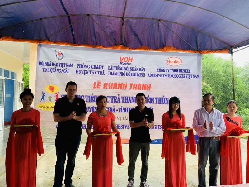 NHỮNG MÁI TRƯỜNG THƯƠNG YÊU