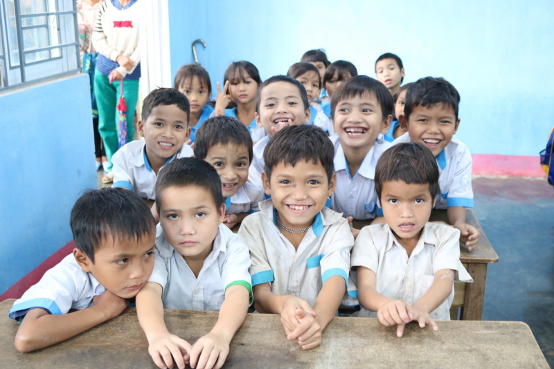 NHỮNG MÁI TRƯỜNG THƯƠNG YÊU
