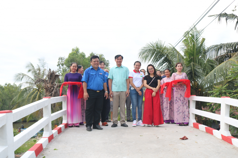 NHỊP CẦU KẾT NỐI YÊU THƯƠNG