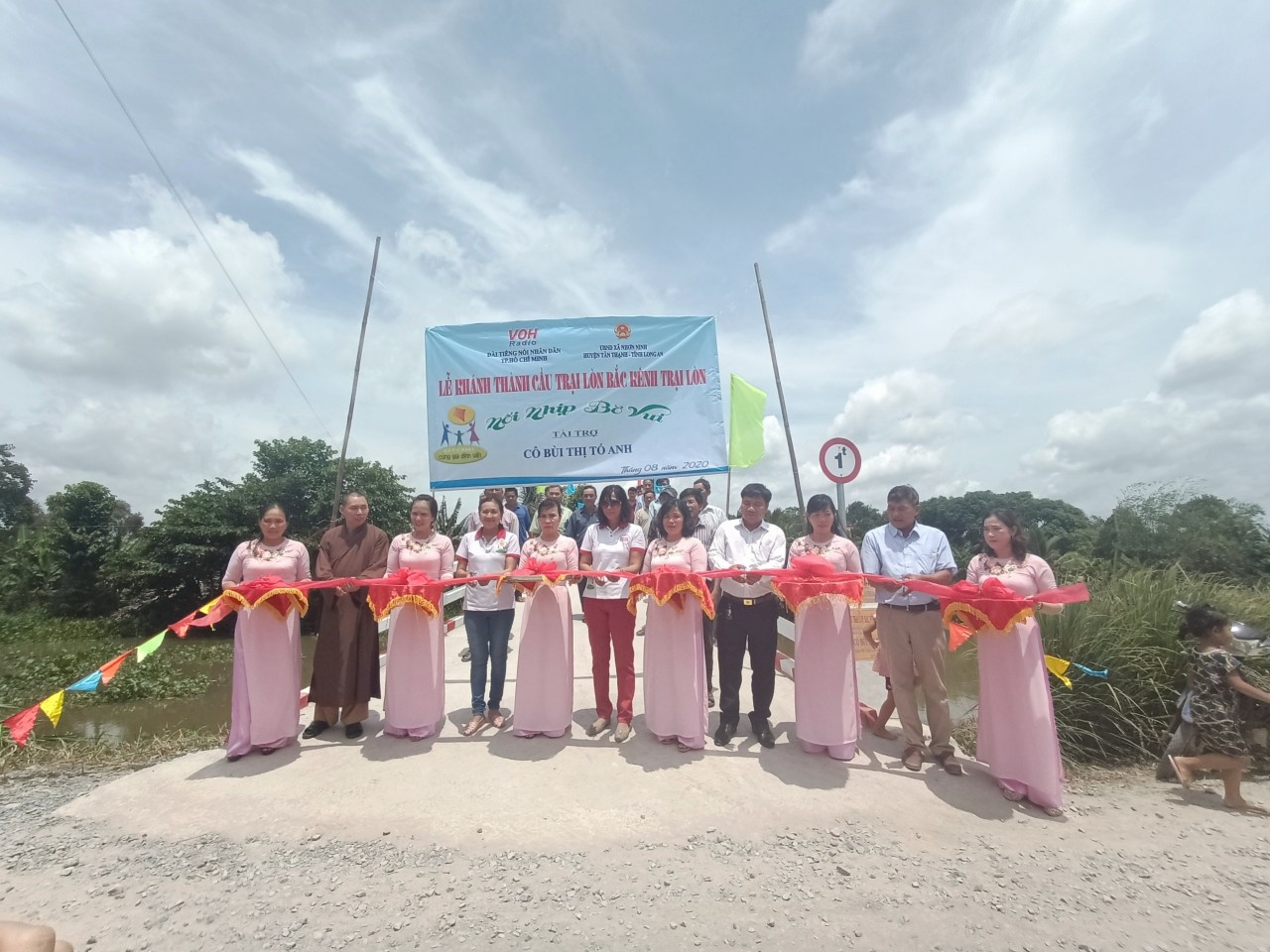 NHỊP CẦU KẾT NỐI YÊU THƯƠNG