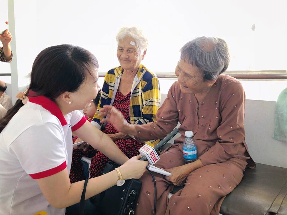 HOẠT ĐỘNG MỔ MẮT