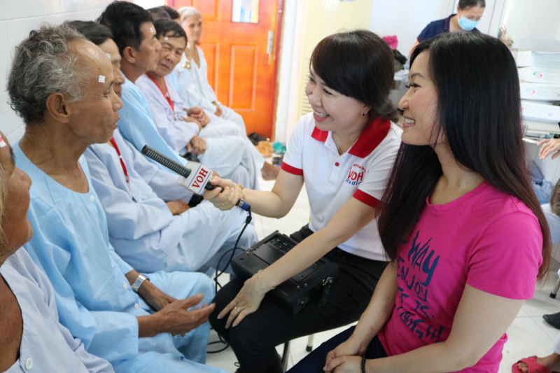 HOẠT ĐỘNG MỔ MẮT