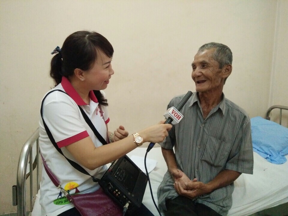 HOẠT ĐỘNG MỔ MẮT