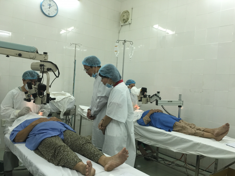 HOẠT ĐỘNG MỔ MẮT