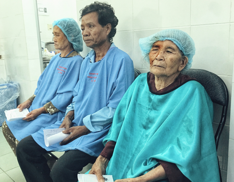 HOẠT ĐỘNG MỔ MẮT