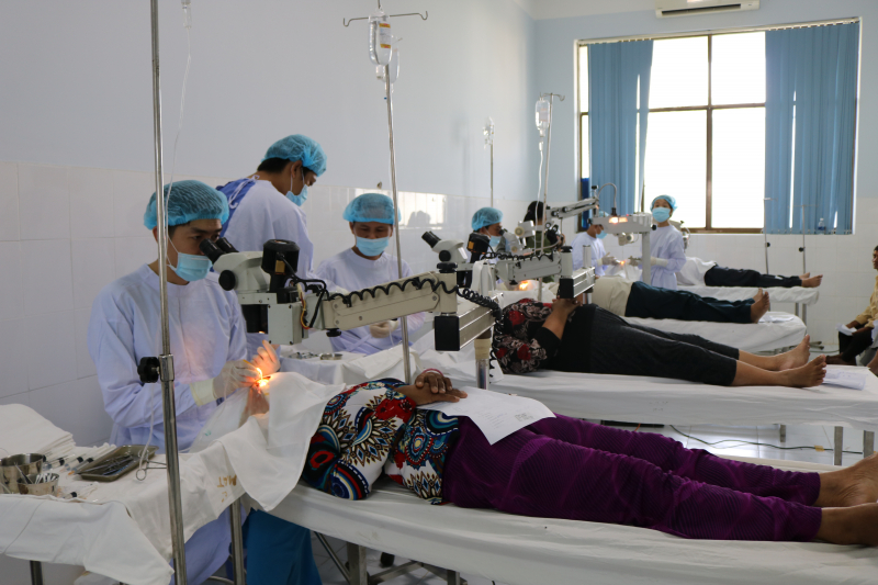 HOẠT ĐỘNG MỔ MẮT
