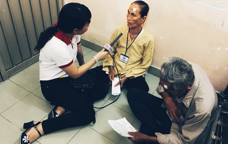 HOẠT ĐỘNG MỔ MẮT