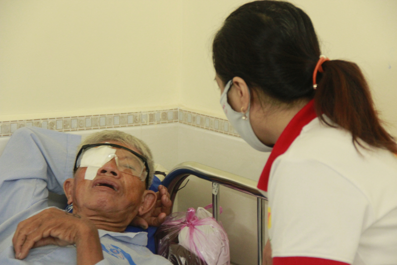 HOẠT ĐỘNG MỔ MẮT
