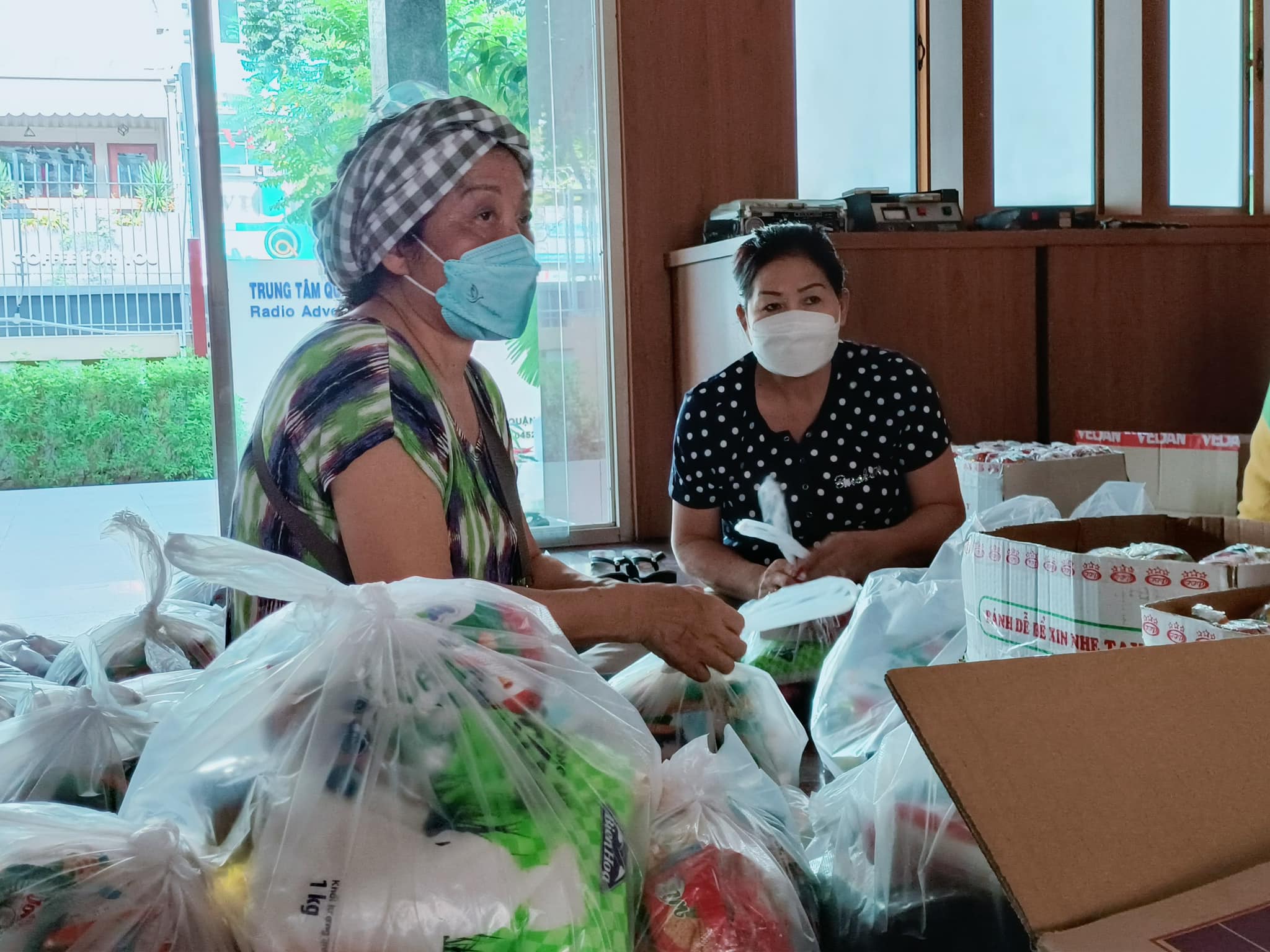 MÙA XUÂN YÊU THƯƠNG 2022 - GÓI 1000 PHẦN QUÀ TẾT