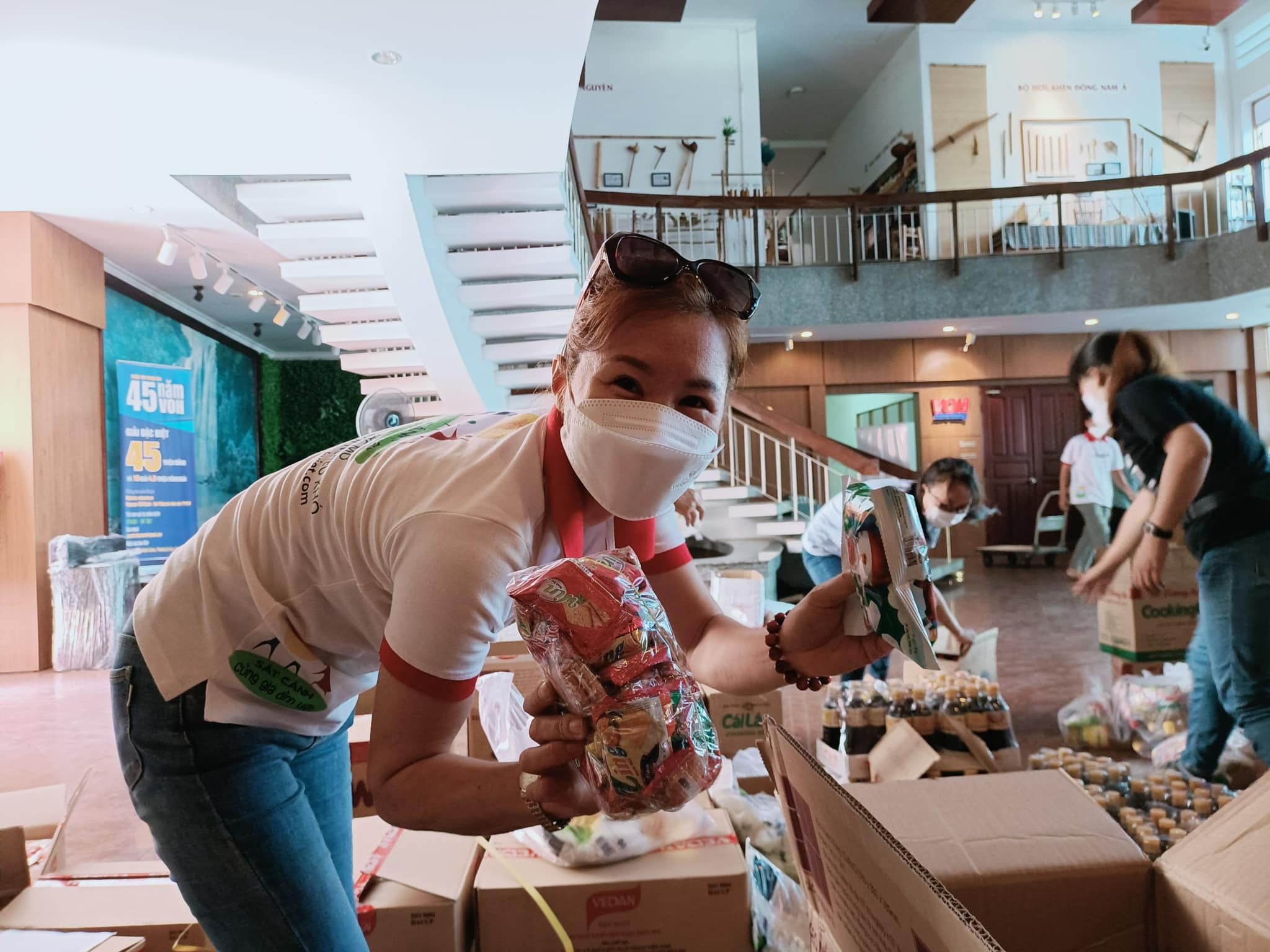 MÙA XUÂN YÊU THƯƠNG 2022 - GÓI 1000 PHẦN QUÀ TẾT