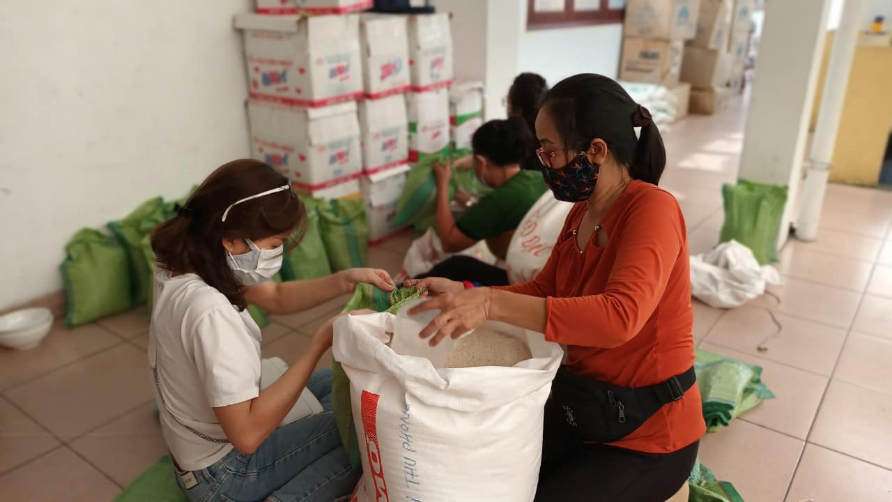 MÙA XUÂN YÊU THƯƠNG 2022 - GÓI 1000 PHẦN QUÀ TẾT
