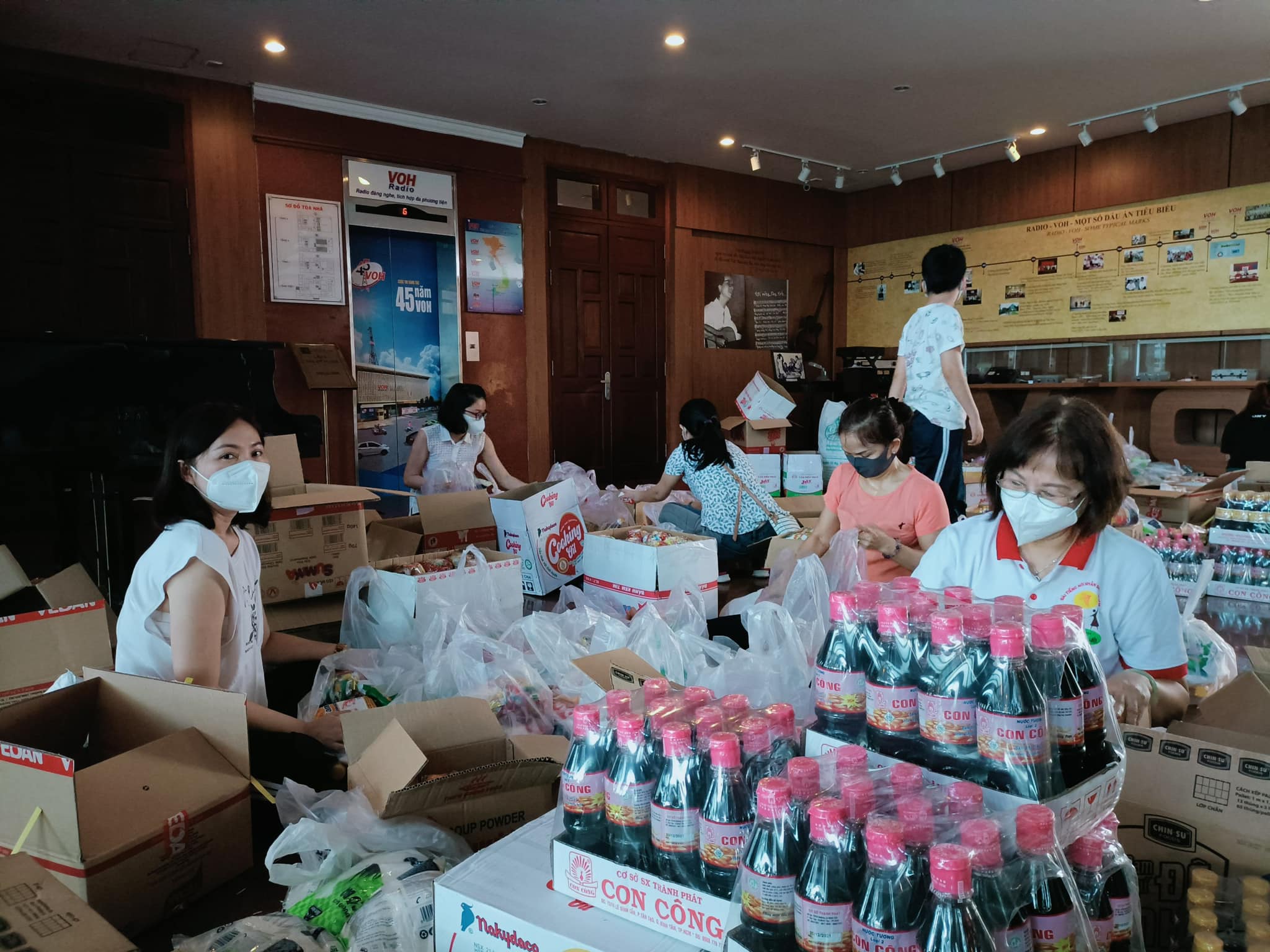 MÙA XUÂN YÊU THƯƠNG 2022 - GÓI 1000 PHẦN QUÀ TẾT