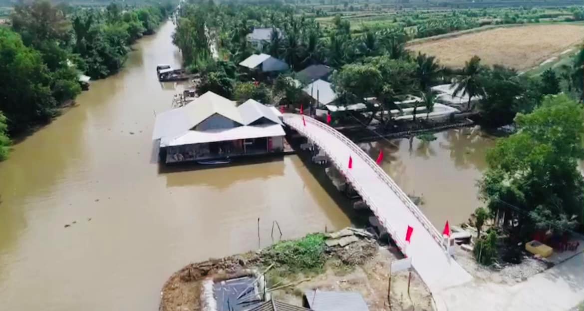 KHÁNH THÀNH CẦU 8000