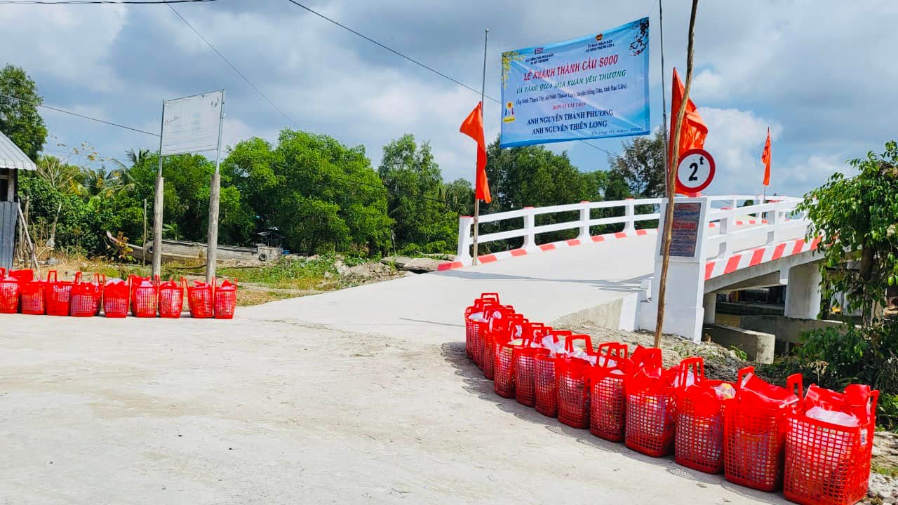 KHÁNH THÀNH CẦU 8000