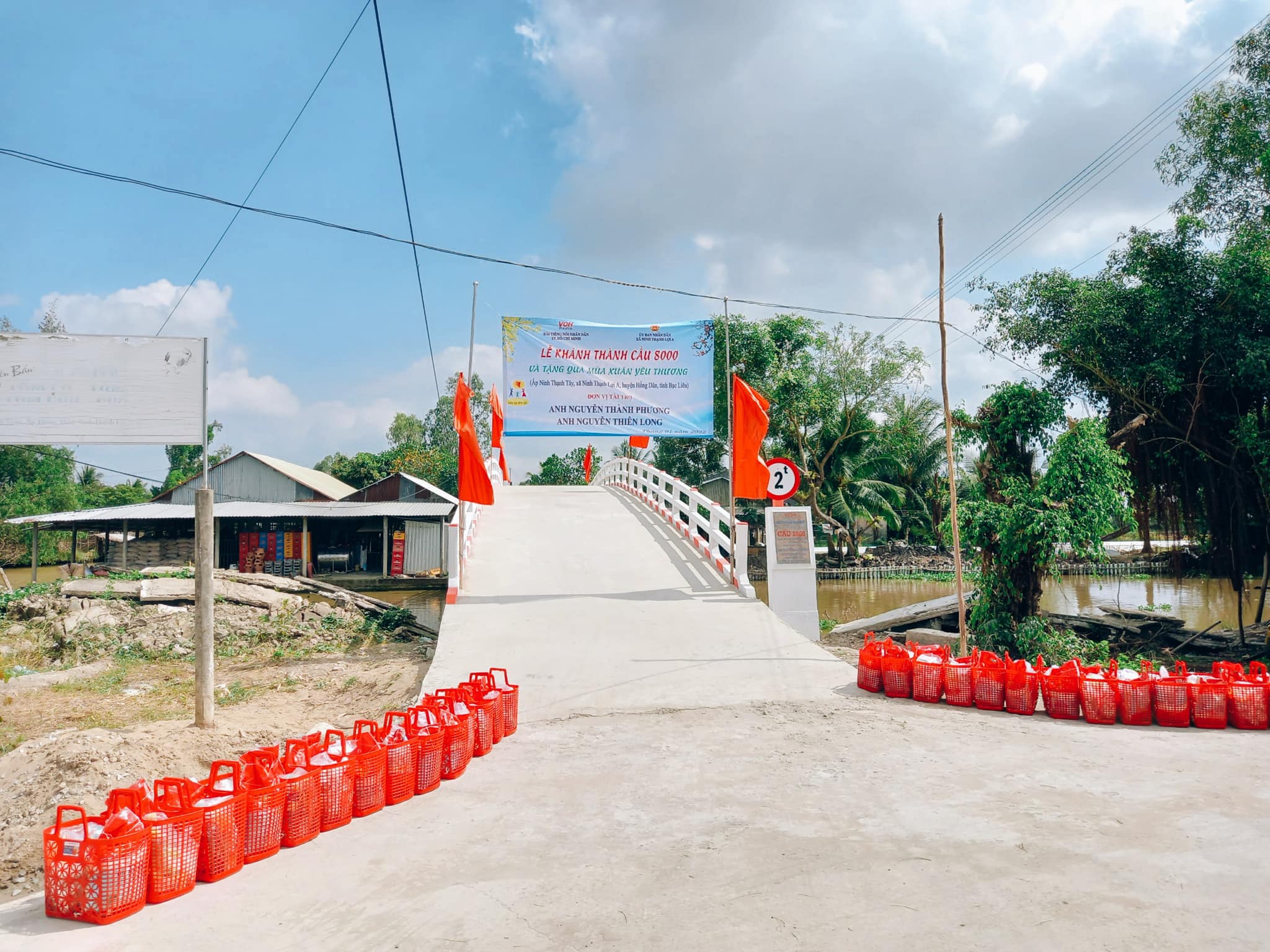 KHÁNH THÀNH CẦU 8000