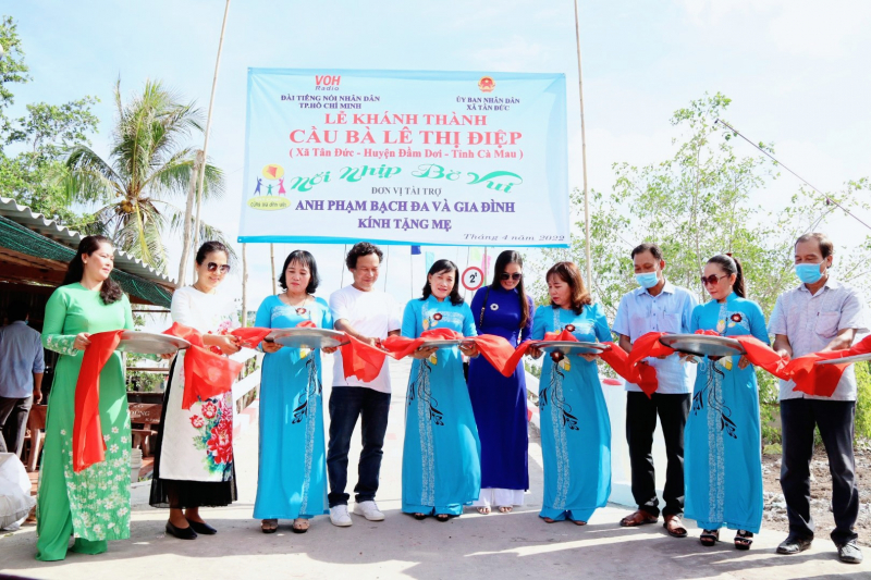 MÓN QUÀ ĐẶC BIỆT TẶNG BA MÁ