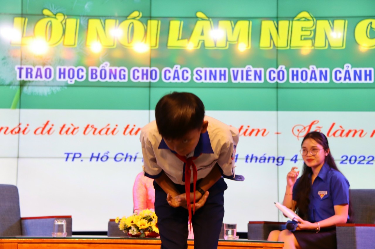 CẬU BÉ NHIỀU – BƯỚC RA TỪ CỔ TÍCH