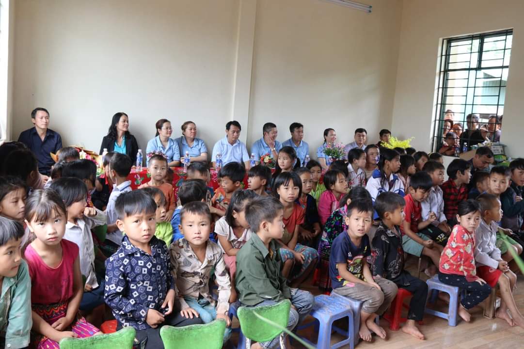 CHÀ NỌI 2 - NHỮNG TẤM VÁCH NHỰA, MẤY MANH BẠT CŨ - CHỈ CÒN TRONG KÍ ỨC...