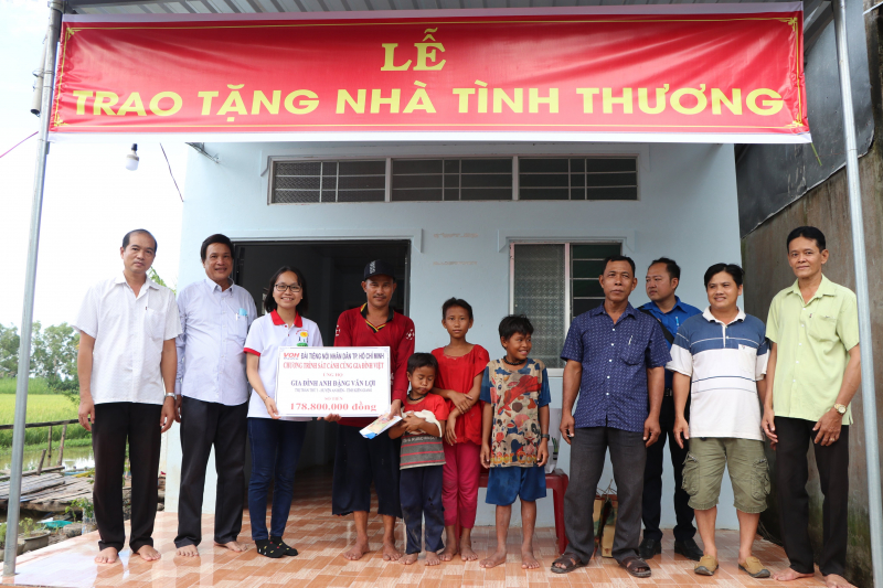LỄ BÀN GIAO NHÀ TÌNH THƯƠNG - ANH LỢI - KIÊN GIANG