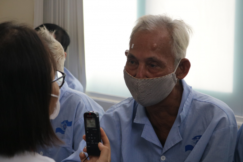 NHỮNG ĐÔI MẮT ĐƯỢC SÁNG TỪ YÊU THƯƠNG