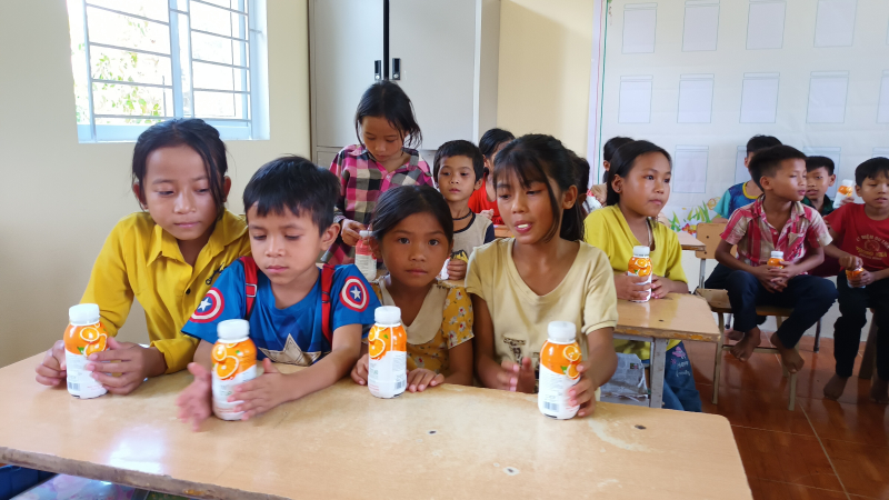 THƯ GỬI CÁC CÔ BÉ, CẬU BÉ KỲ SƠN