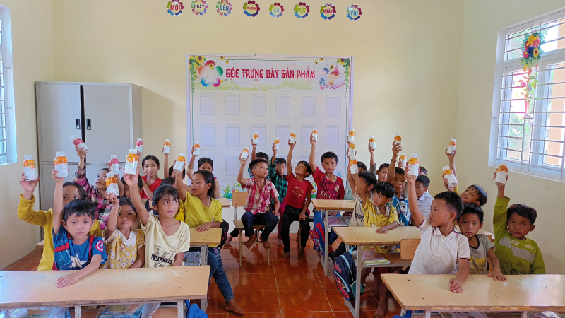 THƯ GỬI CÁC CÔ BÉ, CẬU BÉ KỲ SƠN