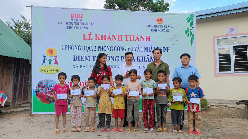 THƯ GỬI CÁC CÔ BÉ, CẬU BÉ KỲ SƠN