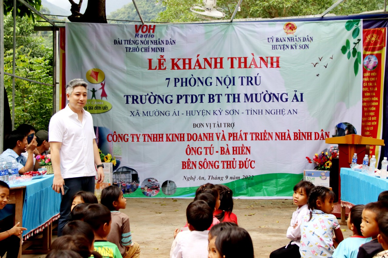 THƯ GỬI CÁC CÔ BÉ, CẬU BÉ KỲ SƠN