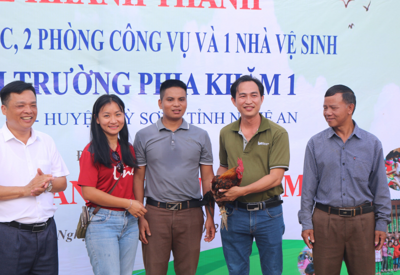 THƯ GỬI CÁC CÔ BÉ, CẬU BÉ KỲ SƠN