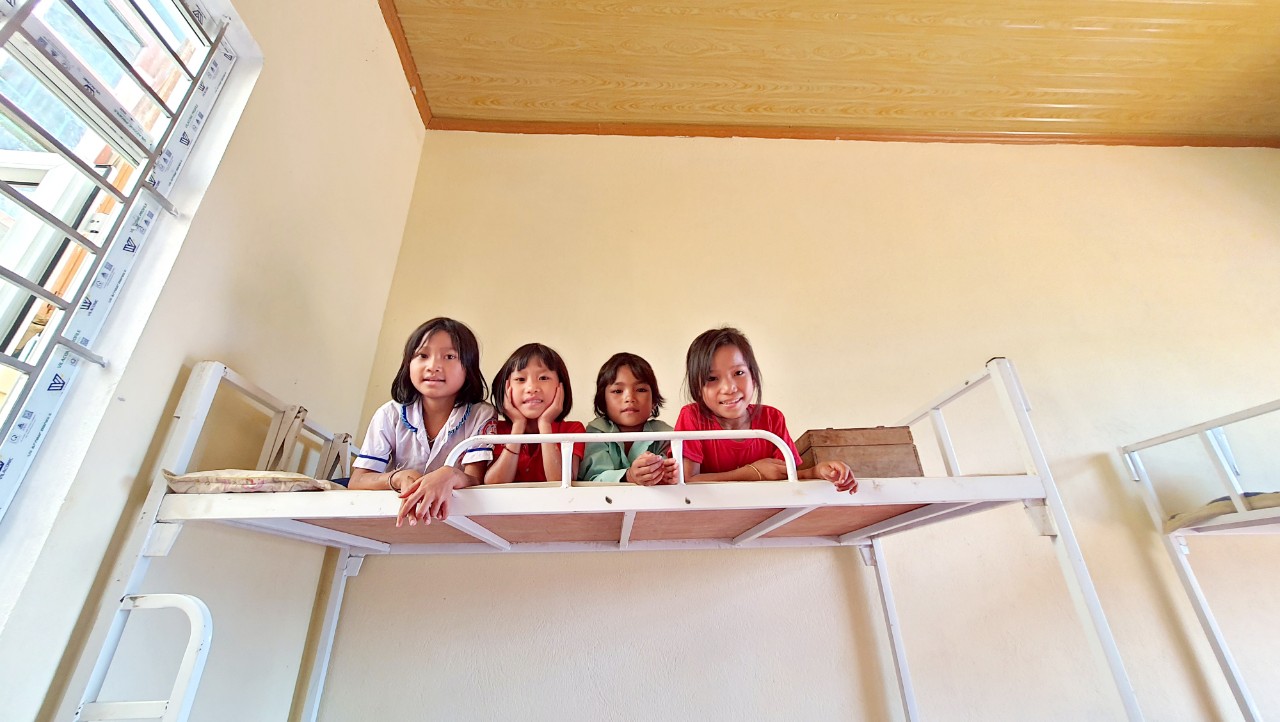 THƯ GỬI CÁC CÔ BÉ, CẬU BÉ KỲ SƠN