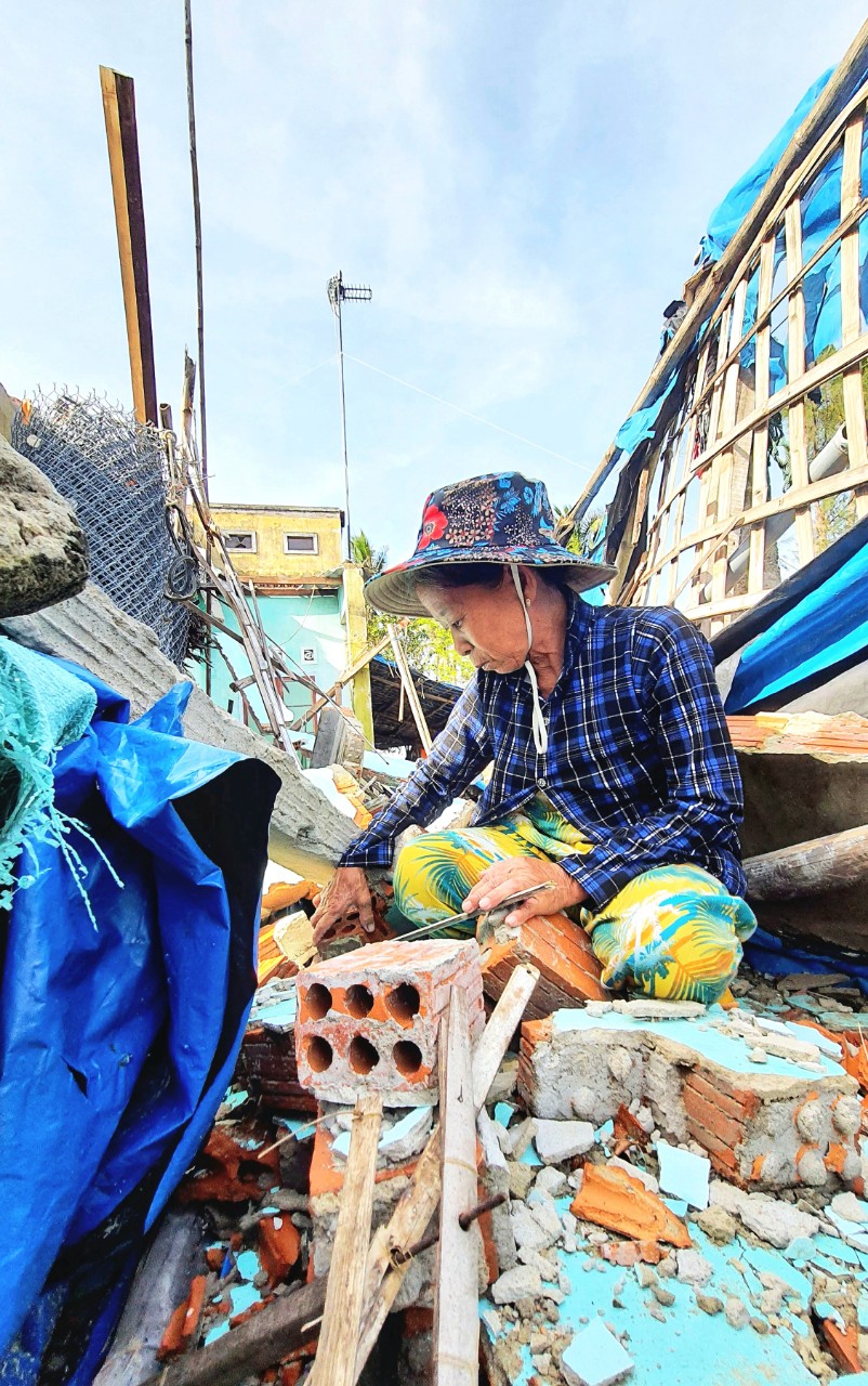 BÃO ĐÃ TAN...NHƯNG NƯỚC MẮT VẪN CÒN....