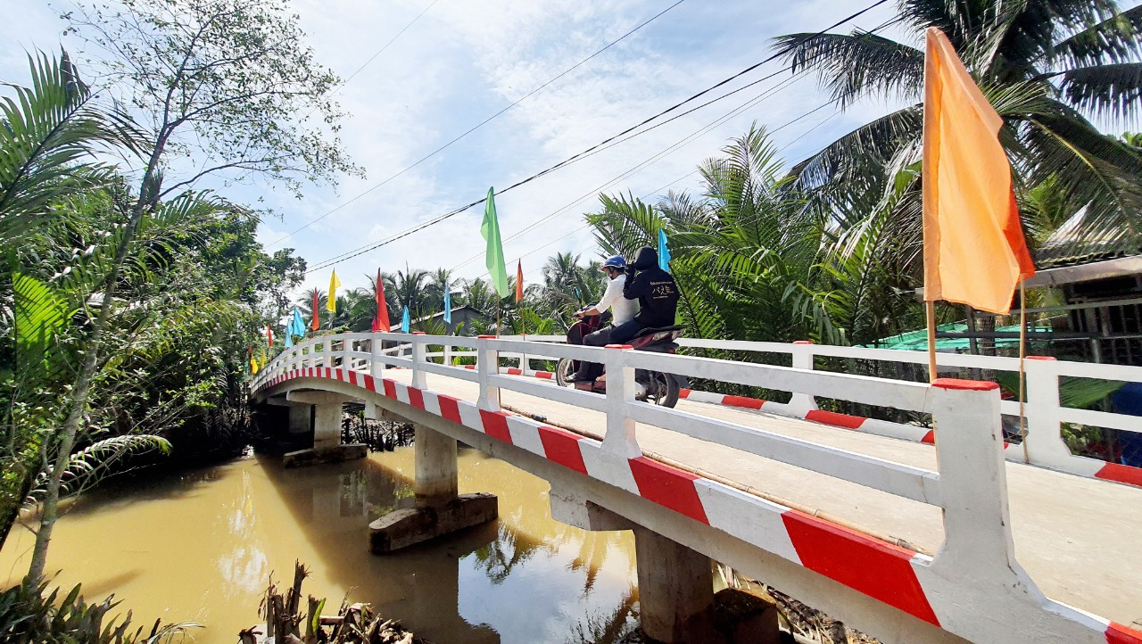 KHÁNH THÀNH CẦU ÔNG RÍP - XÃ ĐỊNH THỦY, HUYỆN MỎ CÀY NAM, TỈNH BẾN TRE