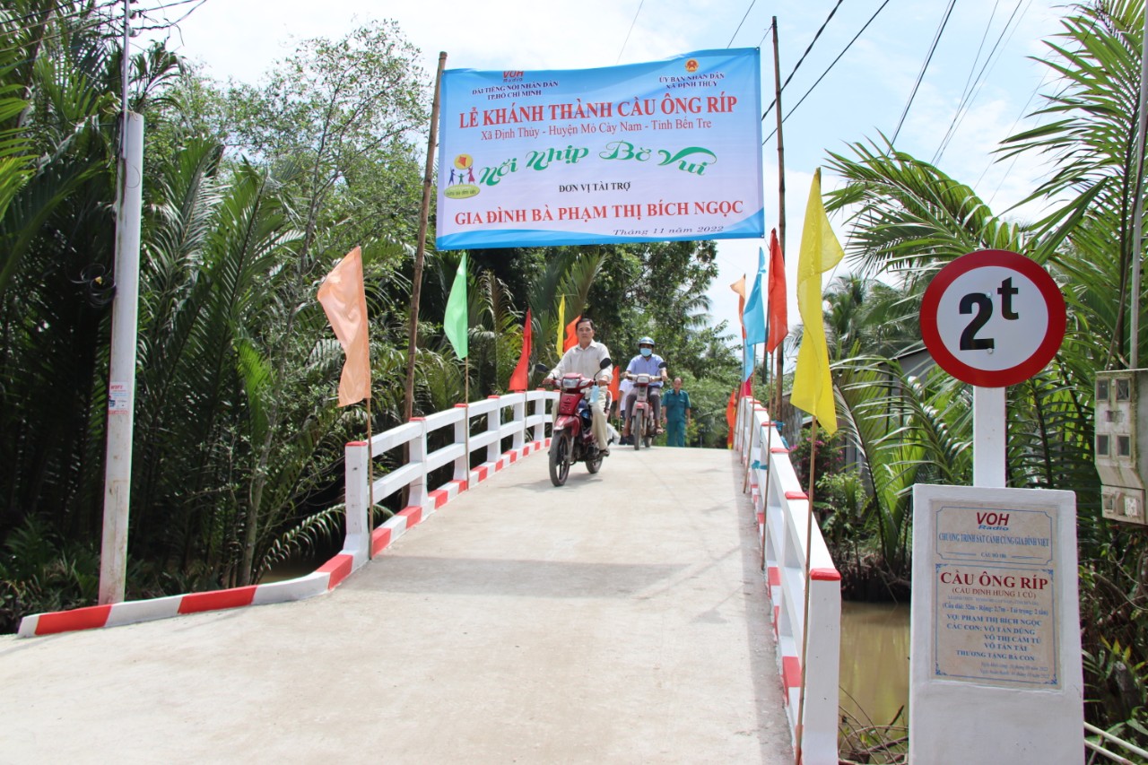 KHÁNH THÀNH CẦU ÔNG RÍP - XÃ ĐỊNH THỦY, HUYỆN MỎ CÀY NAM, TỈNH BẾN TRE