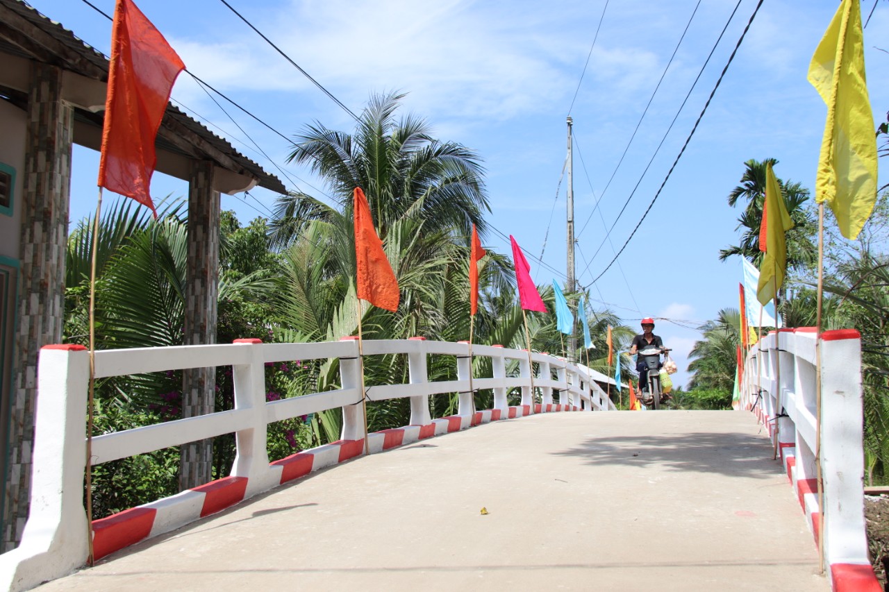 KHÁNH THÀNH CẦU ÔNG RÍP - XÃ ĐỊNH THỦY, HUYỆN MỎ CÀY NAM, TỈNH BẾN TRE