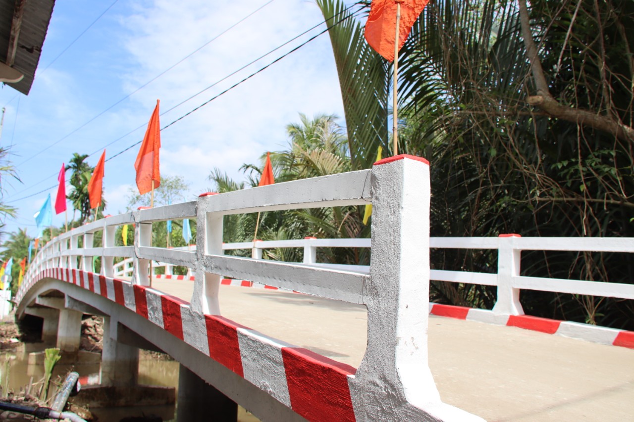 KHÁNH THÀNH CẦU ÔNG RÍP - XÃ ĐỊNH THỦY, HUYỆN MỎ CÀY NAM, TỈNH BẾN TRE