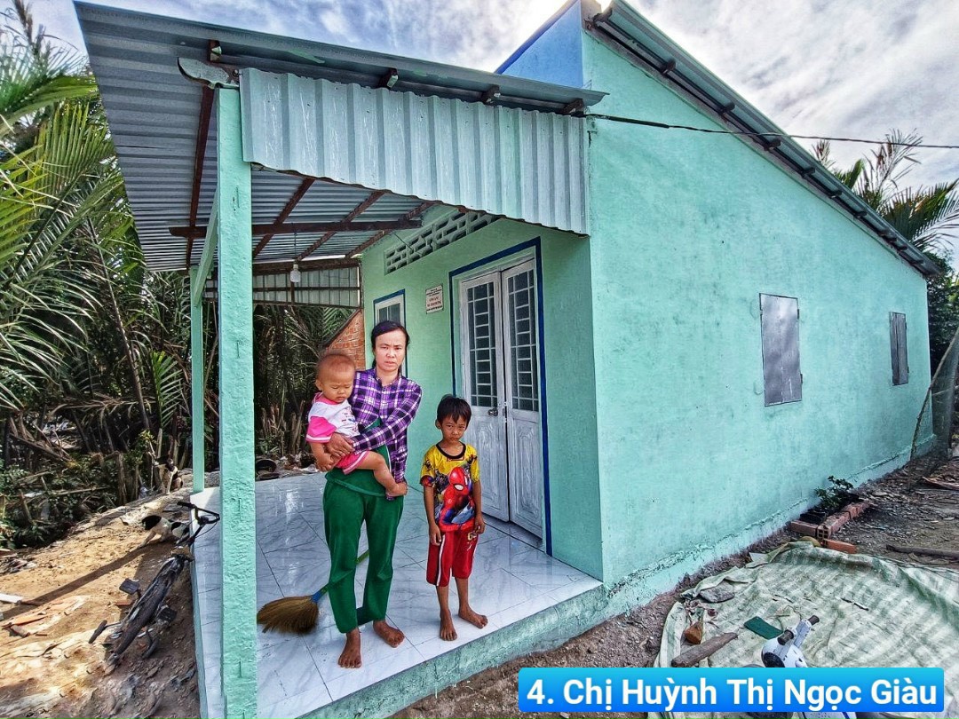 5 MÁI NHÀ ấy, BÃO GIÔNG ĐÃ LÙI VỀ SAU CÁNH CỬA