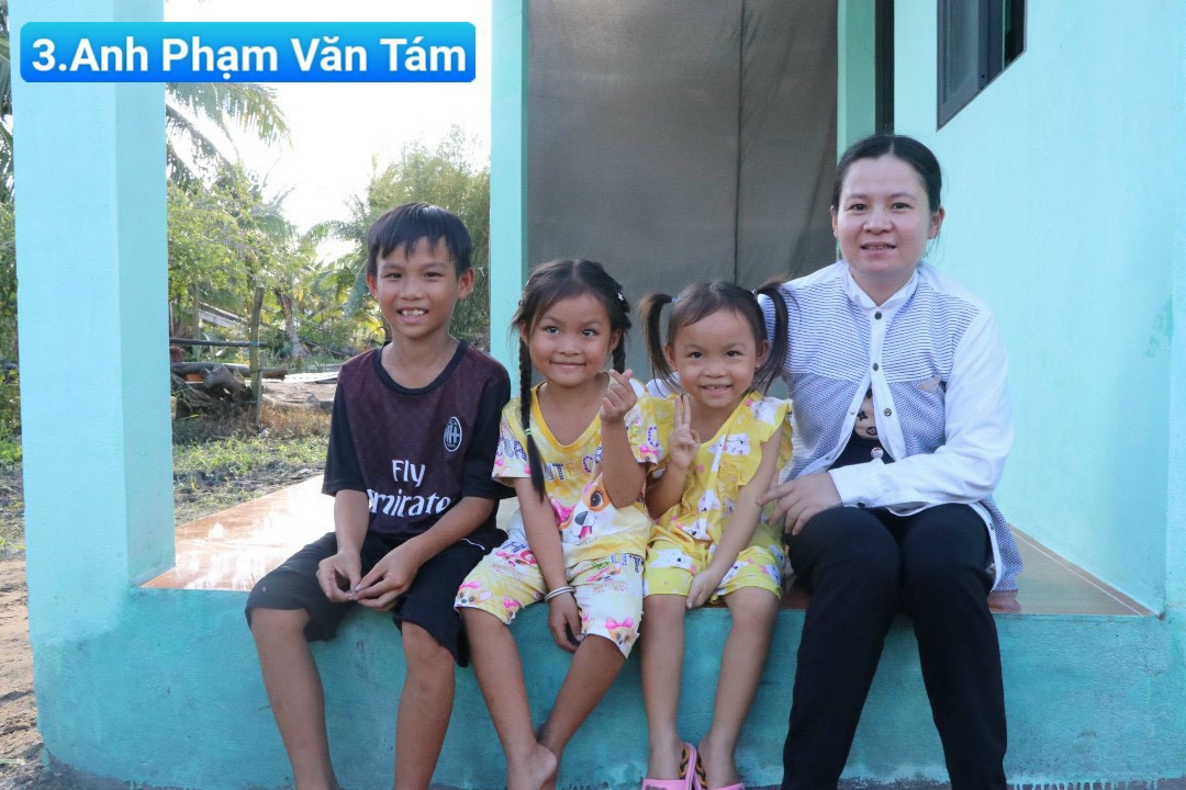 5 MÁI NHÀ ấy, BÃO GIÔNG ĐÃ LÙI VỀ SAU CÁNH CỬA