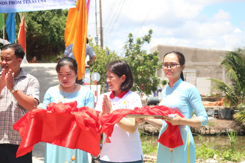 NGÀY VỀ CỦA CÔ GÁI VANCE LEE